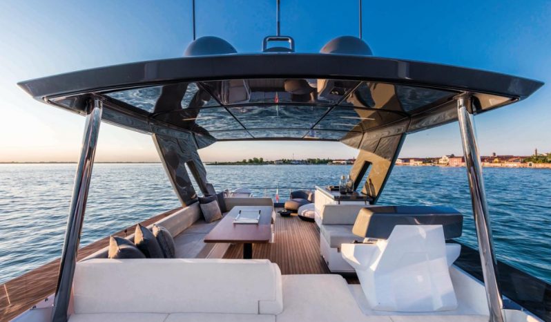 Ferretti 670 Fly pieno