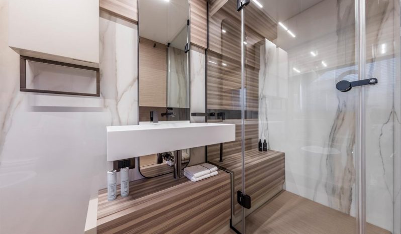 Ferretti 670 Fly pieno