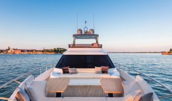 Ferretti 670 Fly pieno